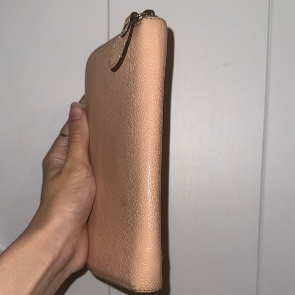 AUTHENTIC Chloe Beige Leather Zip Wallet - Picture 6 of 8